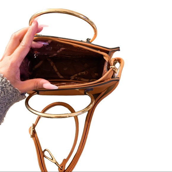 NWT La Terre Fashion Vegan Leather Purse - Picture 3 of 3